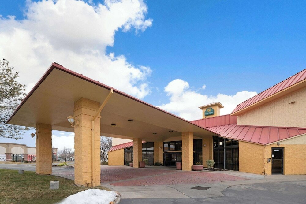 Фото La Quinta Inn & Suites by Wyndham Salt Lake City - Layton