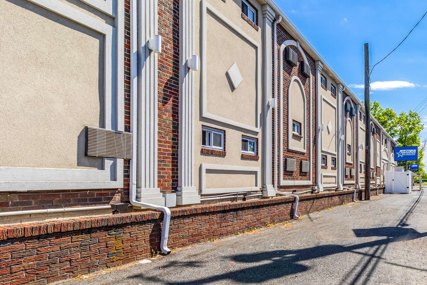 Фото Americas Best Value Inn Avenel Woodbridge