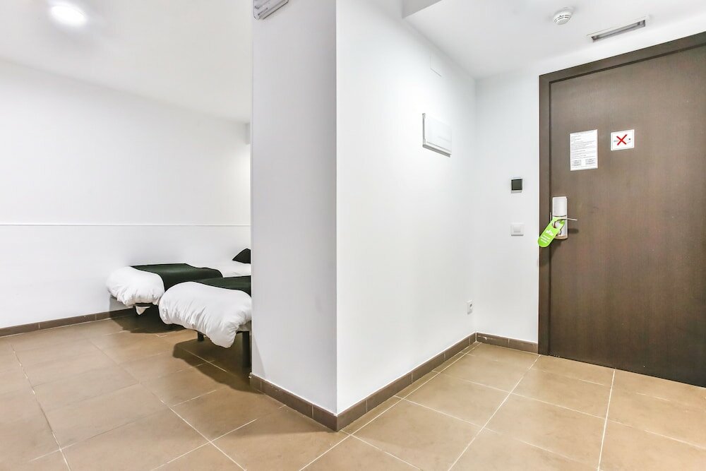 Фото Laramond Barcelona Rooms