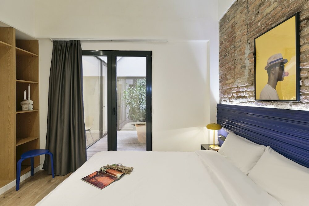 Фото Arte Suites by Olala Homes