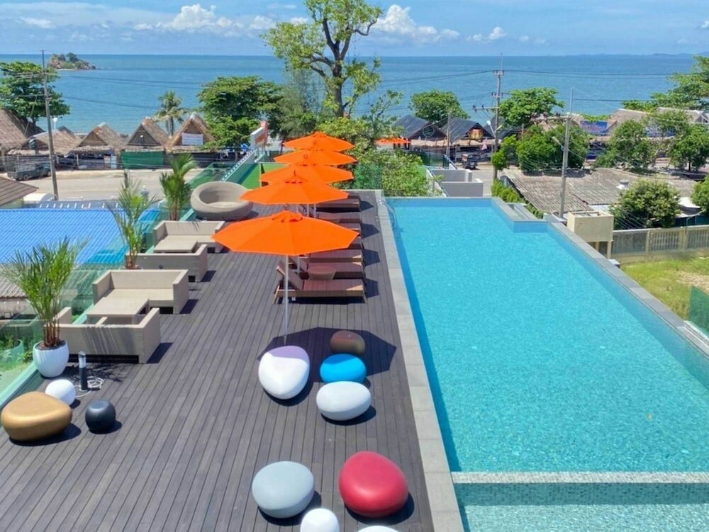 Фото The Poem Hotel