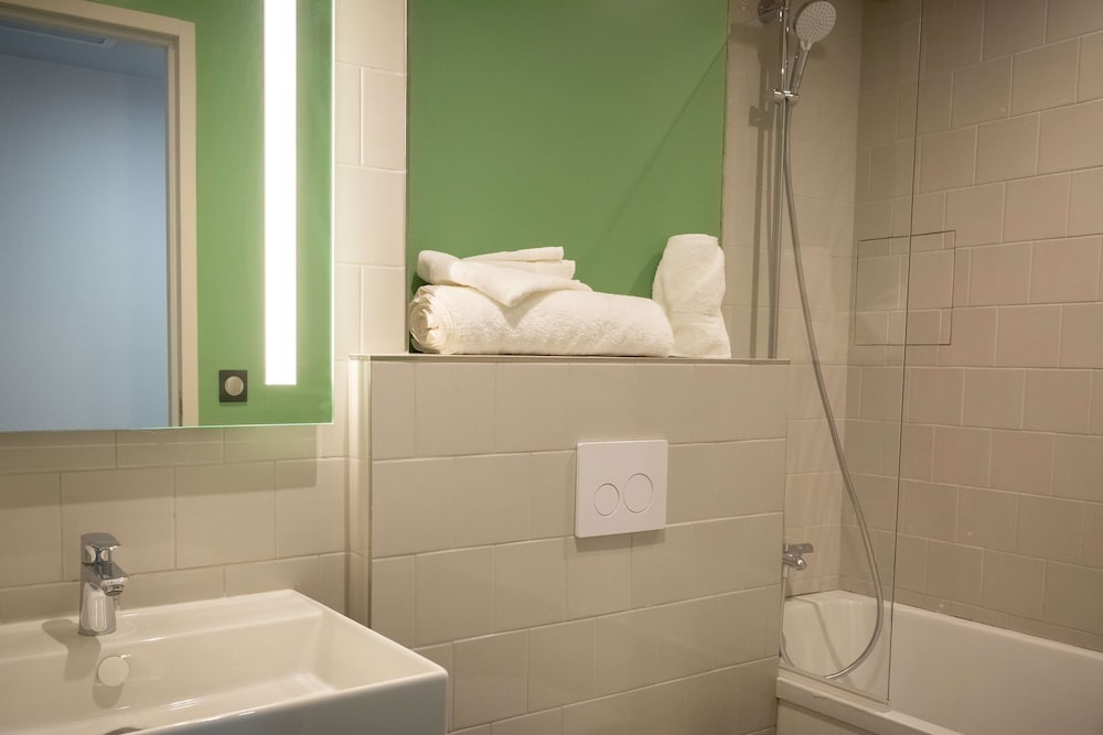 Фото Best Western 11Bauer Paris Saint-Ouen