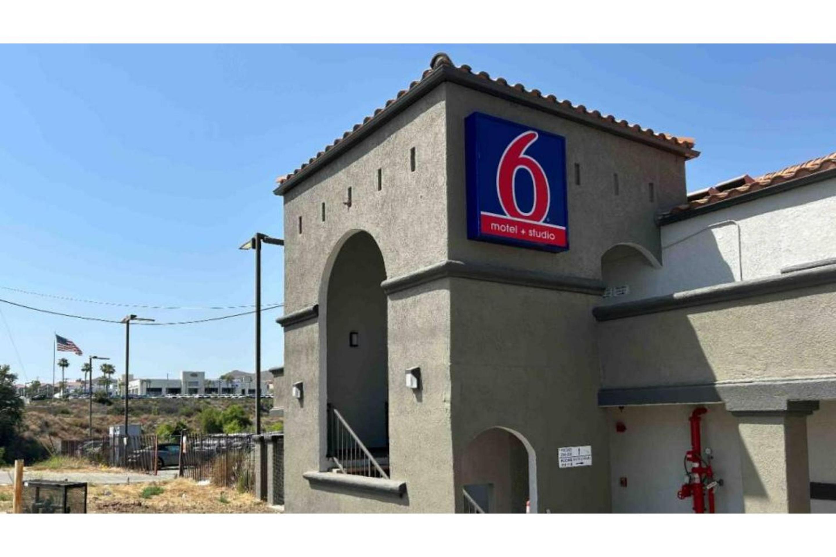 Фото Motel 6 Lake Elsinore, Ca