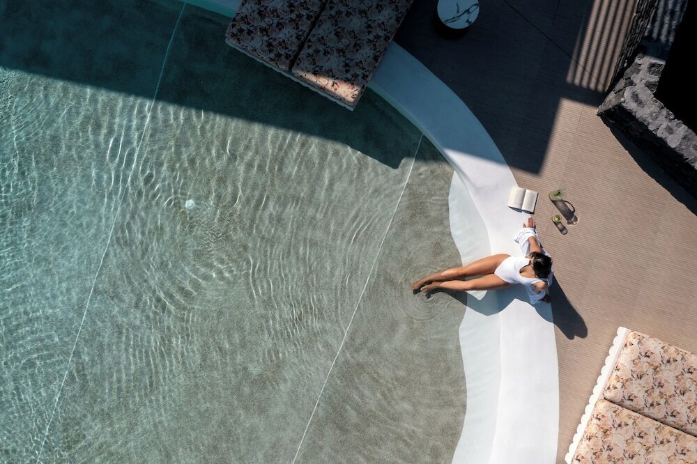 Фото Cresanto Luxury Suites