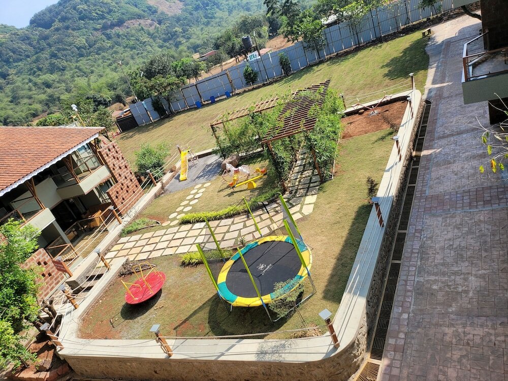 Фото Mastiff Grand La Villae Resort