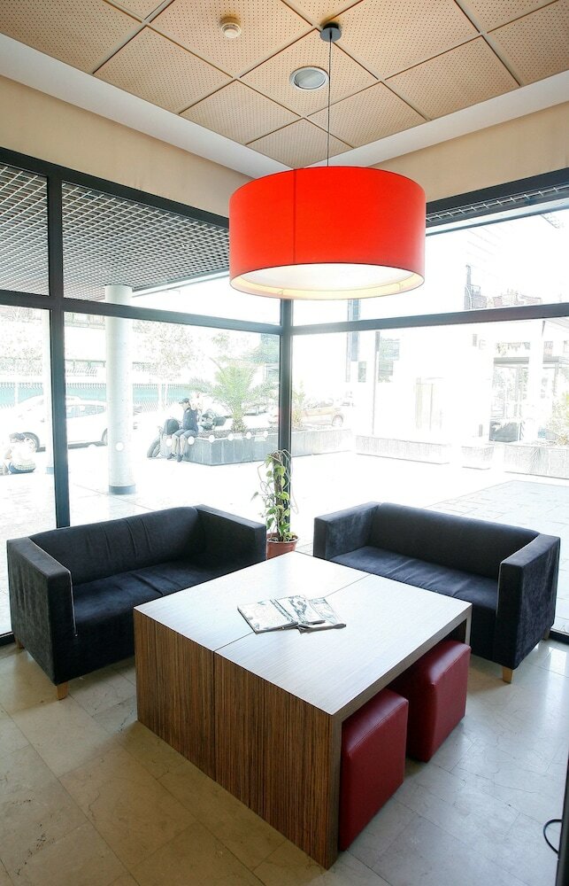 Фото Travelodge Madrid Torrelaguna