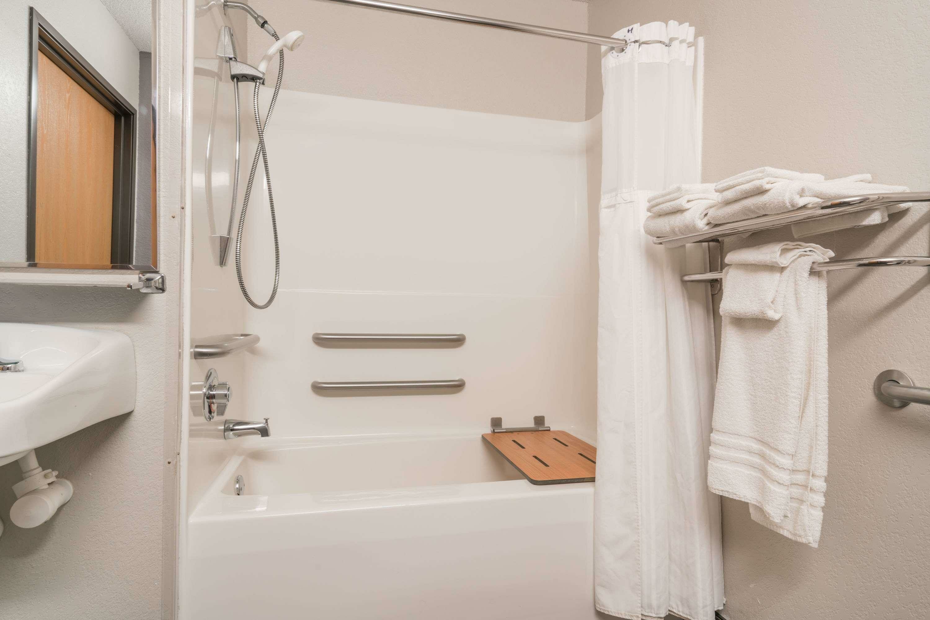 Фото Microtel Inn & Suites by Wyndham Springfield