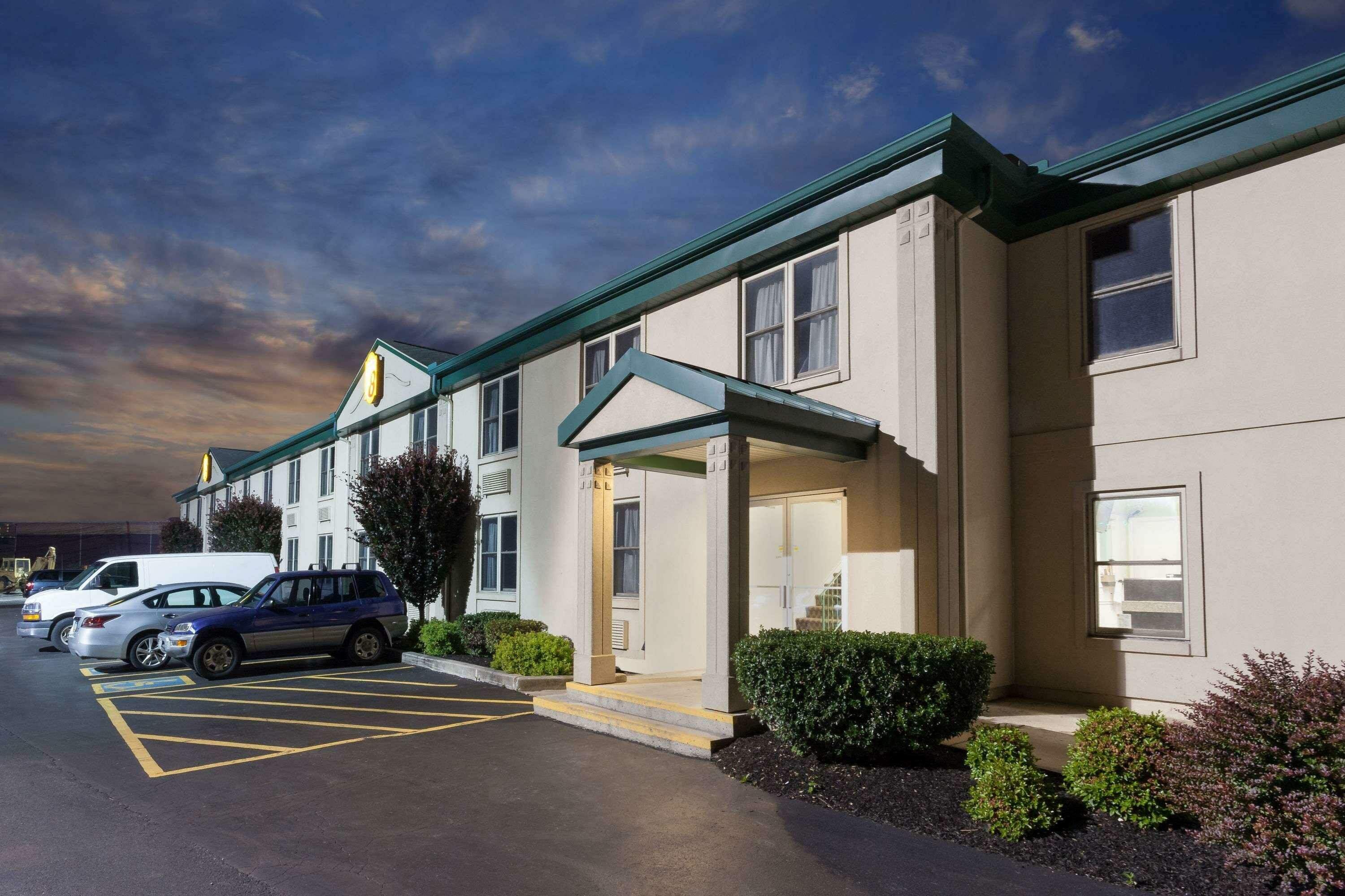 Фото Super 8 by Wyndham Harrisburg Hershey West