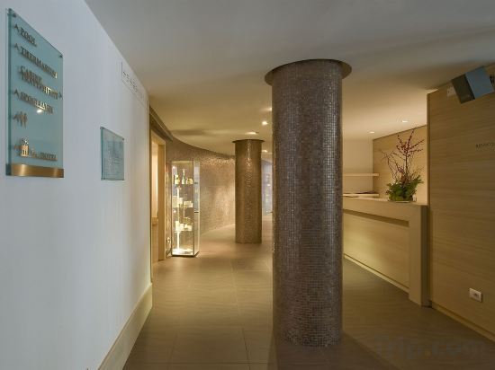 Фото Grand Hotel Savoia Cortina d'Ampezzo, A Radisson Collection Hotel