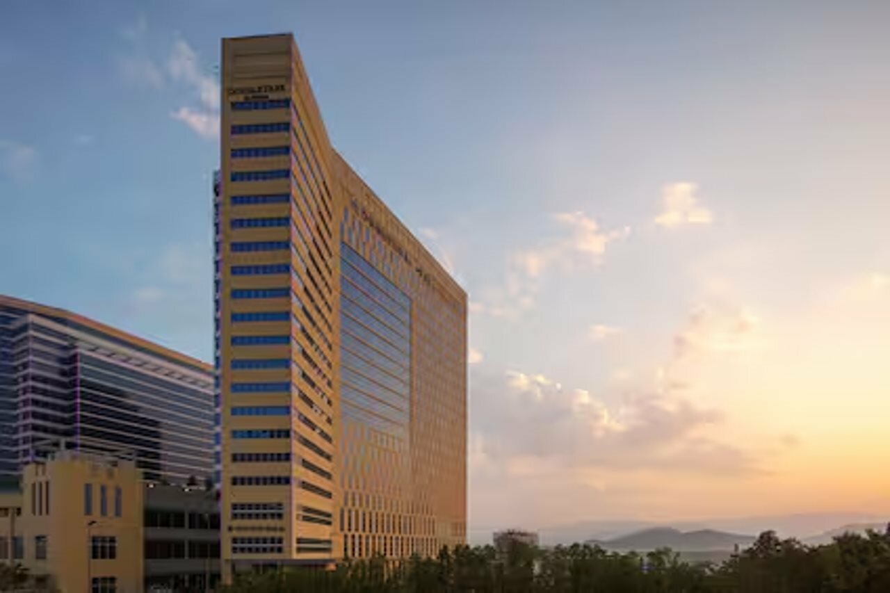 Фото DoubleTree by Hilton Fujairah City