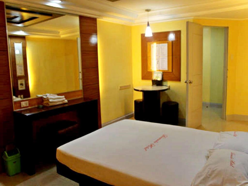 Фото Bermuda Hotel and Restaurant