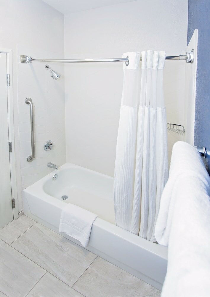 Фото Fairfield Inn by Marriott Hays