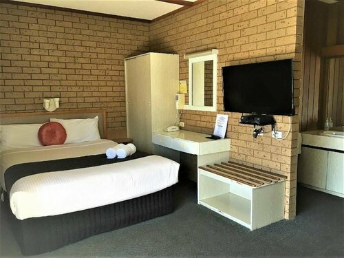 Гостиница Country Home Motor Inn в Шеппартоне