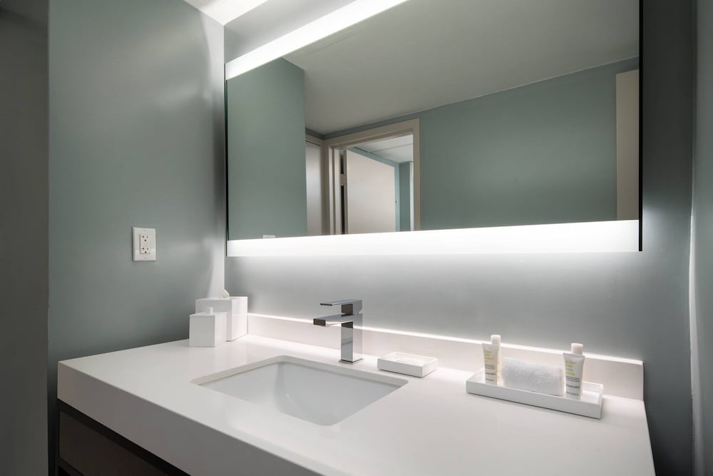 Фото Torrance Marriott Redondo Beach