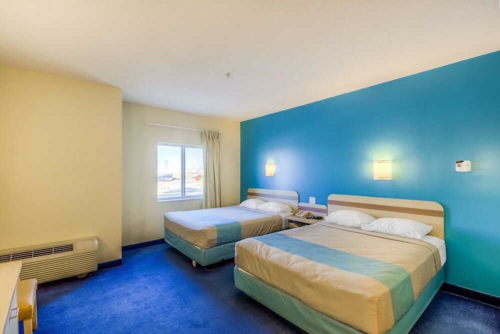 Фото Motel 6 Estevan Sk