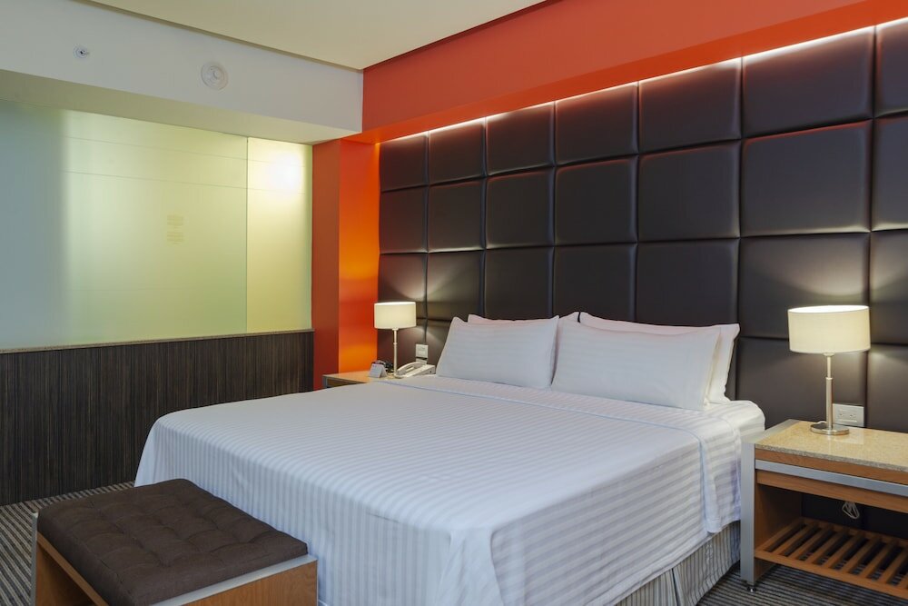 Фото Holiday Inn Mexico City - Plaza Universidad