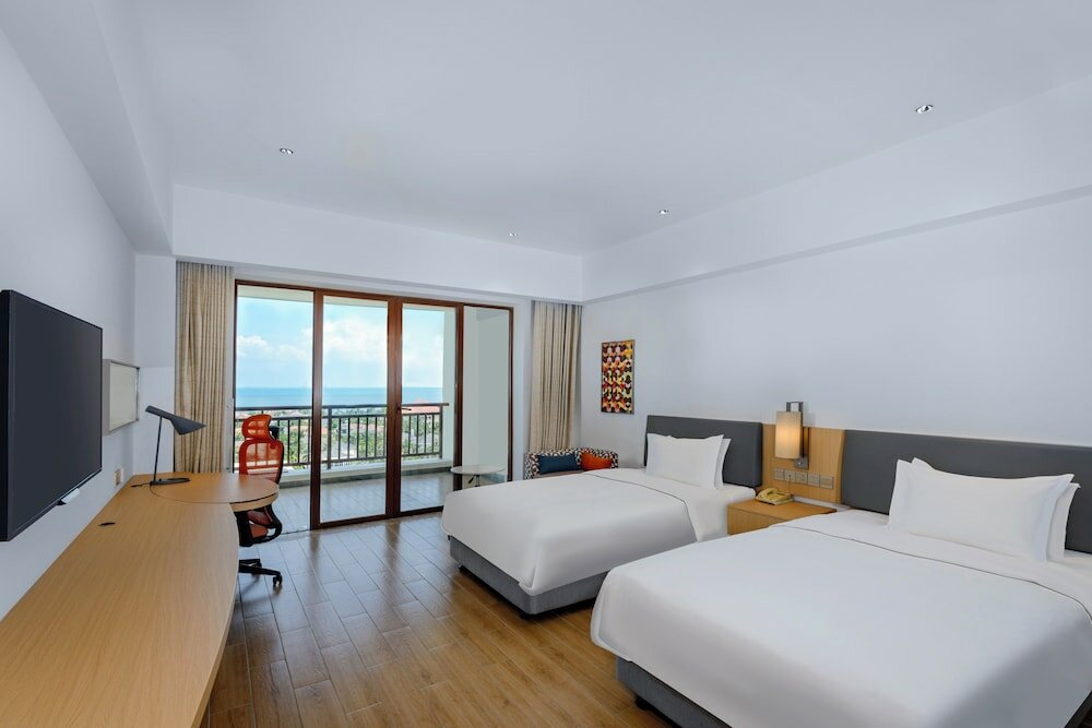 Фото Holiday Inn Express Haikou West Coast, an Ihg Hotel