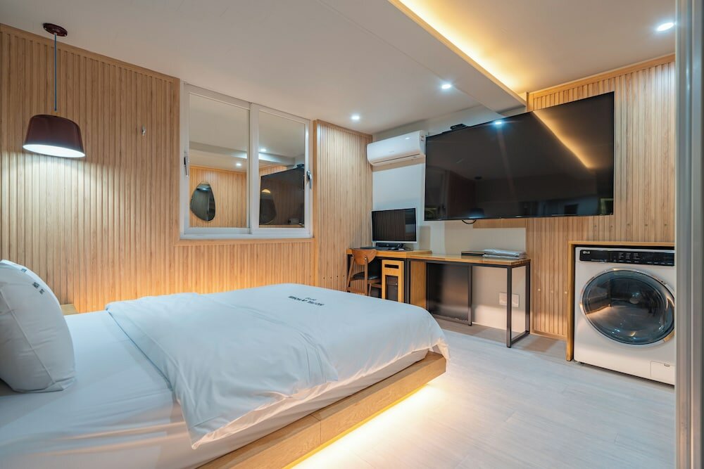 Фото Hotel Yeogiuhtte Gwangju Station