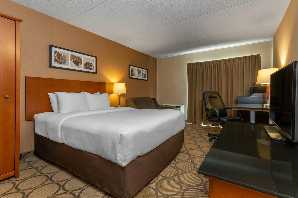 Фото Comfort Inn West