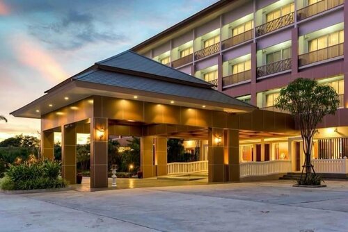 Swan Lake Hotel Sattahip