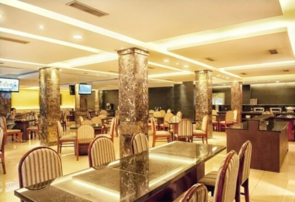 Фото Grand Sakura Hotel