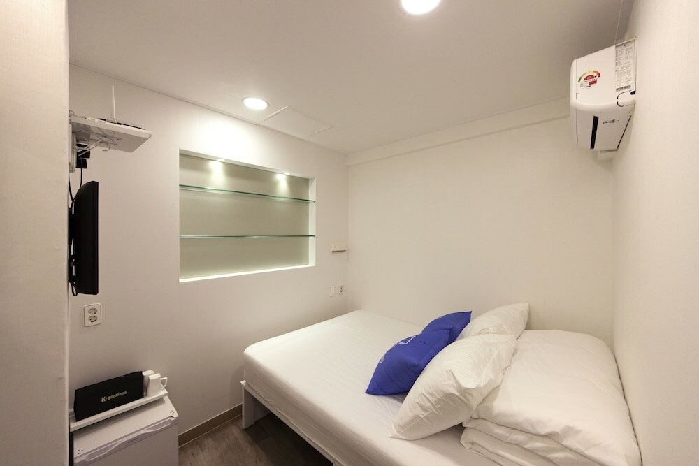 Фото K-Guesthouse Myeongdong 1