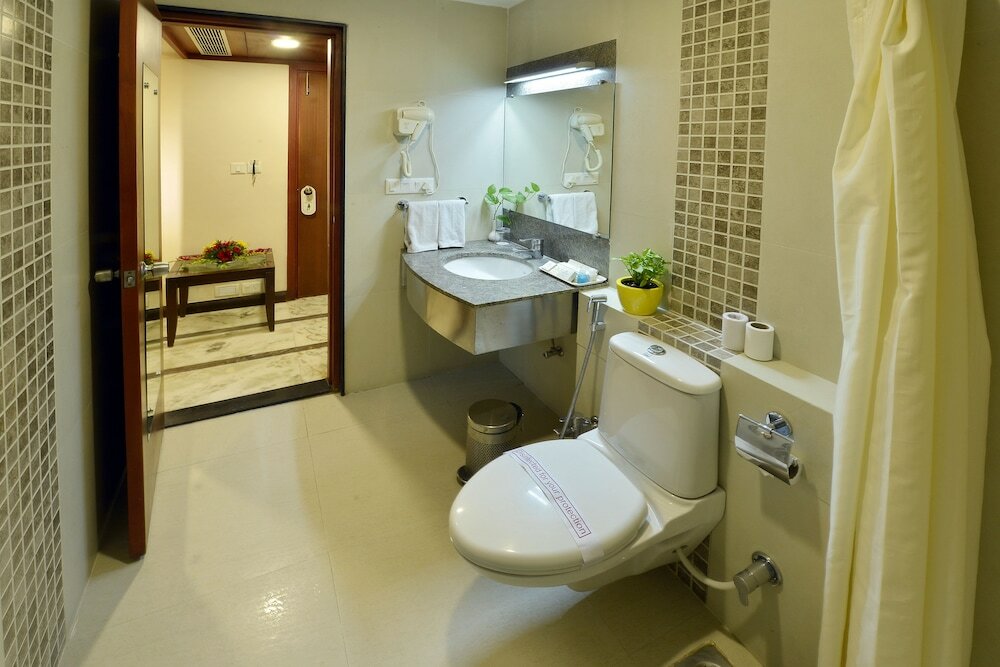 Фото Amantra Comfort Hotel