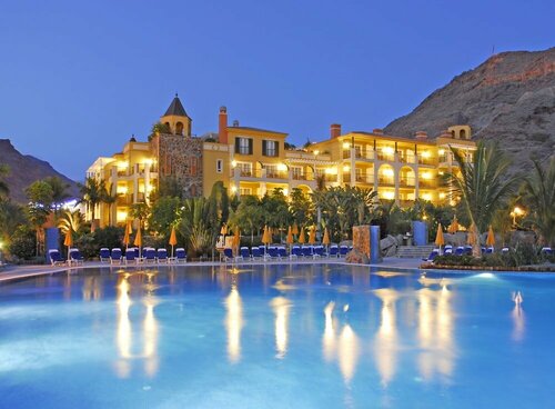 Гостиница Cordial Mogan Playa на Канарских островах