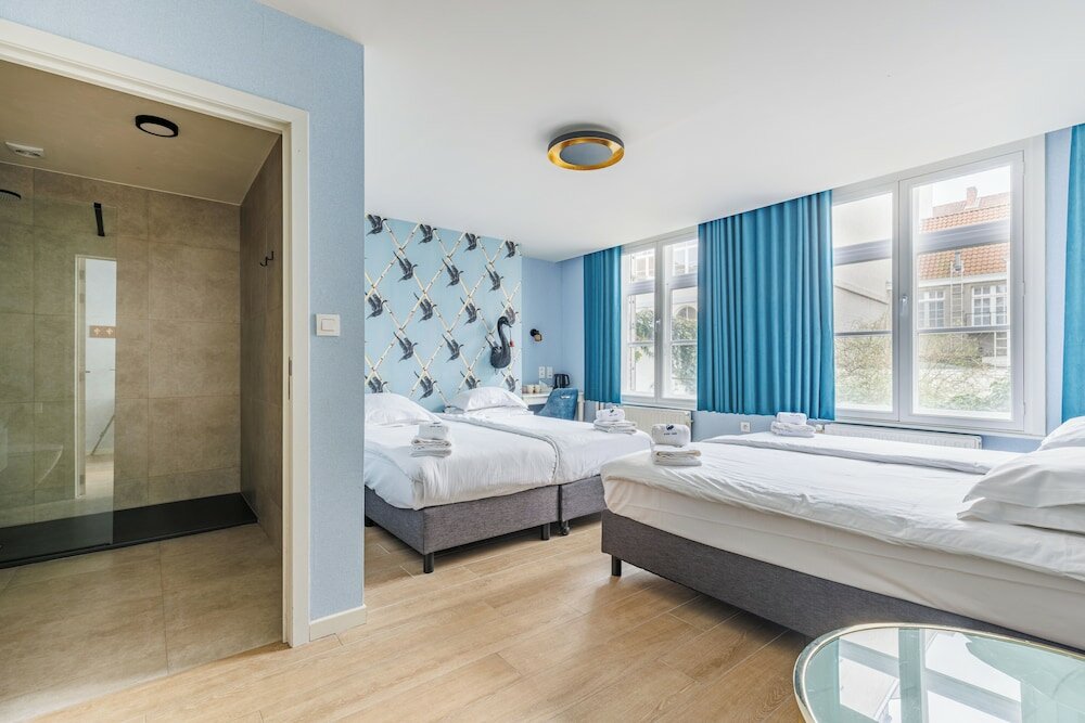 Фото The Black Swan Hotel