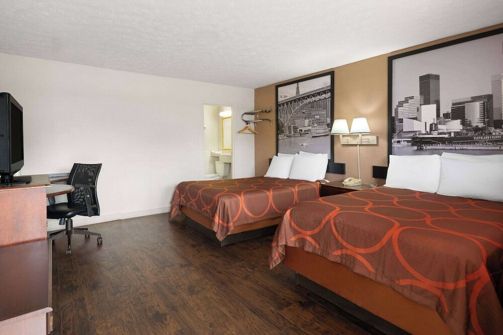 Фото Super 8 by Wyndham Youngstown/Girard