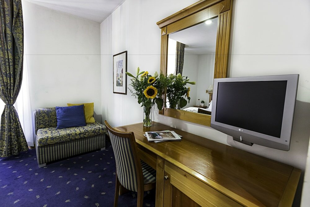Фото Hotel Diplomatic