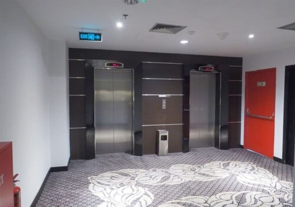 Фото King's Hotel Nagoya Batam