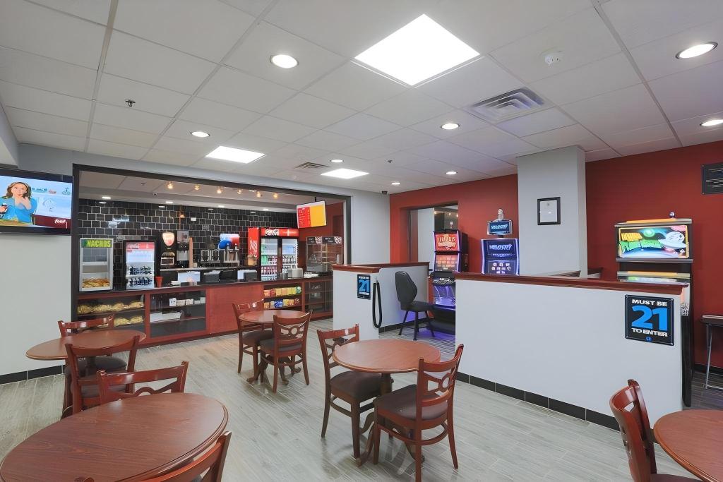 Фото Days Inn by Wyndham Calumet Park