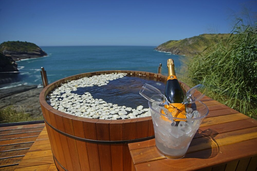 Фото Cliffside Luxury Inn