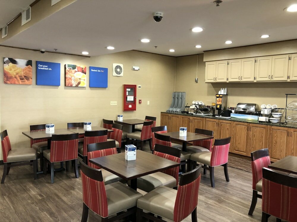 Фото Comfort Inn Guilford near I-95