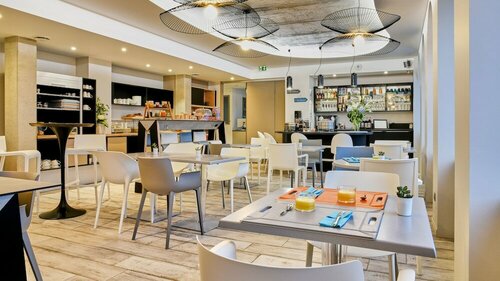 Внешний вид отеля Pavillon de la plage в Требёрдене, фото 2