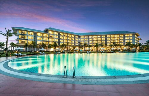 Гостиница Melia Vinpearl Cua Hoi Beach Resort в Провинции Нгеан