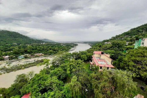 Гостиница Aaravam Ganga Boutique Hotel Rishikesh в Ришикеше