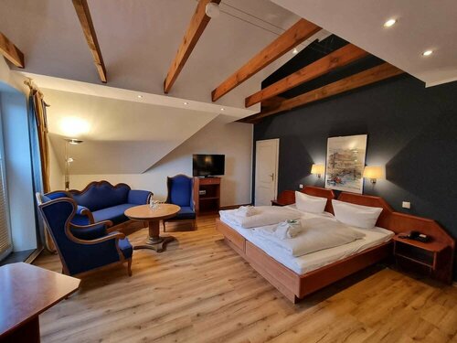 Гостиница Hotel Osterkrug в Хузуме
