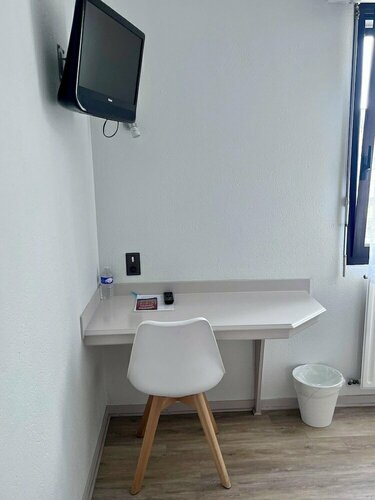 Гостиница La Tour des Anglais в Лавале