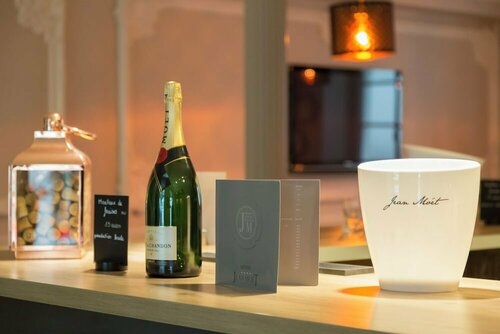 Гостиница Hotel Jean Moet в Эперне