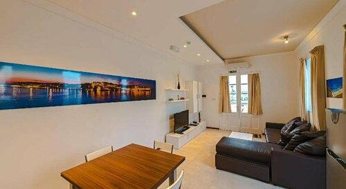 Гостиница Tritoni harbour suites в Валлетте