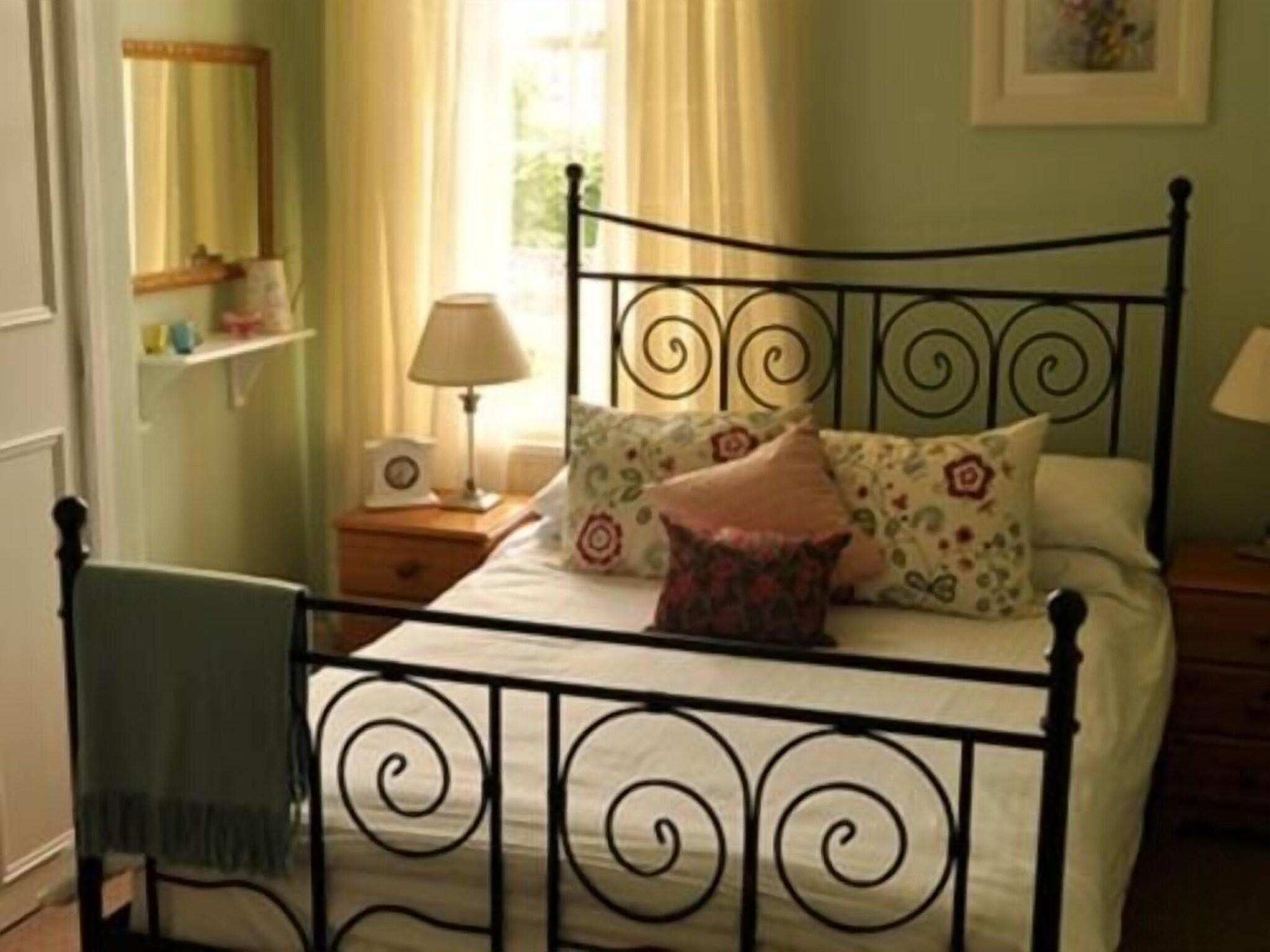 Фото The Linton Hotel