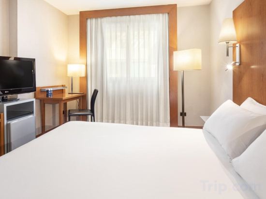 Фото Hotel Ciudad de Lleida