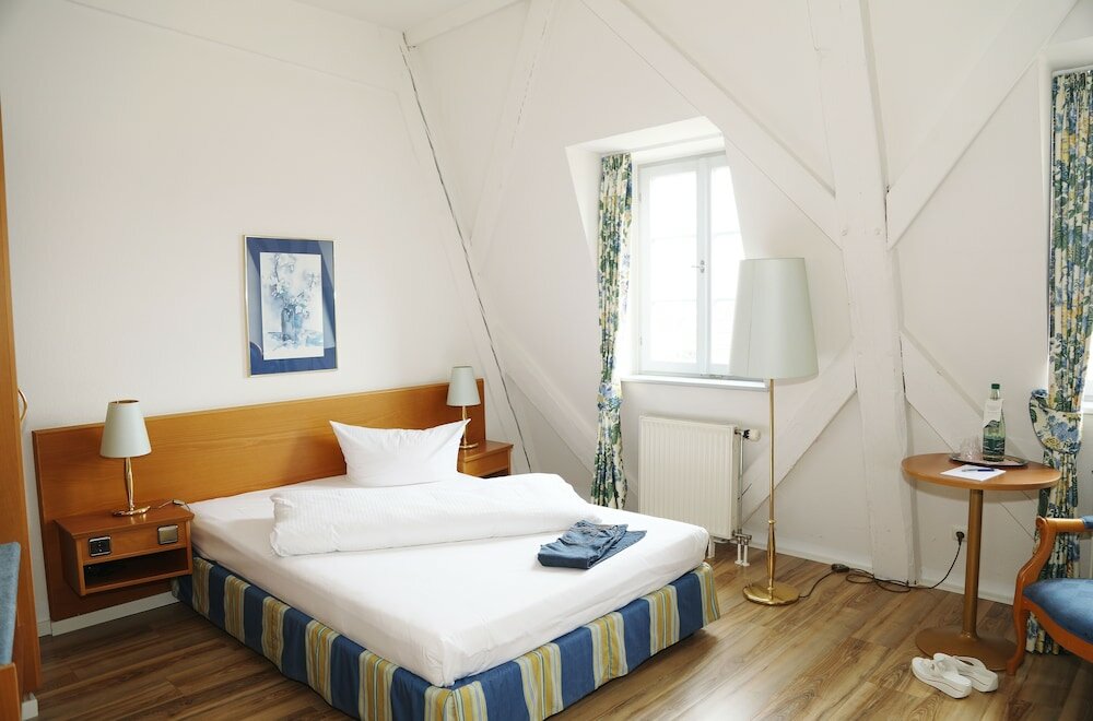 Фото Hotel Goldener Adler