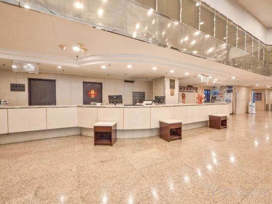 Фото Dalian Royal Hotel