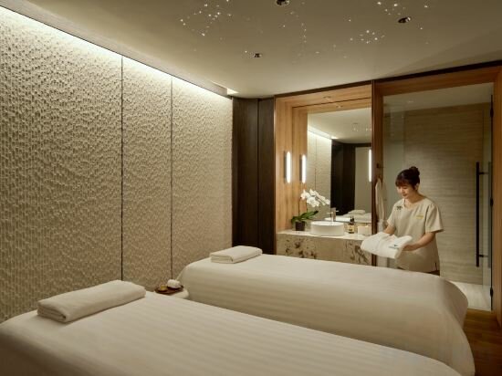 Фото Parkroyal Serviced Suites Singapore