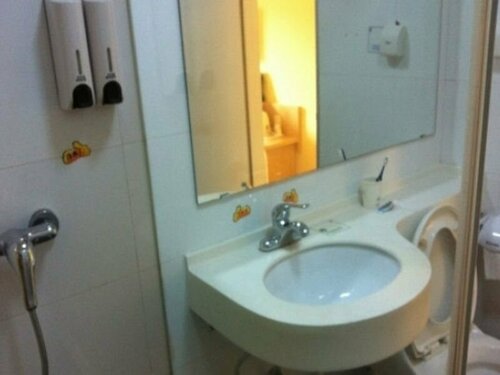 Гостиница 7 Days Inn Pingliang Jiefang Road Branch в Ганьсу