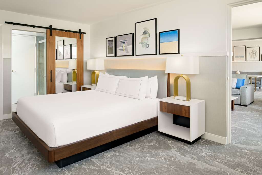 Фото Hilton Los Angeles Culver City