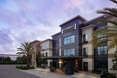 Гостиница Staybridge Suites Carlsbad, an Ihg Hotel в Карлсбаде